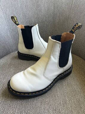 Dr. Martens 2976 Yellow Stitch Smooth Leather Chelsea Boots